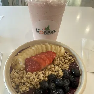 Medium Braveheart with Trim burner and Acai Strawnana Berry Bowl!