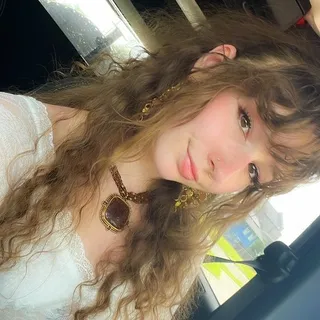 Chloe S.