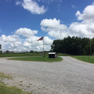 ows a flag flying in the wind