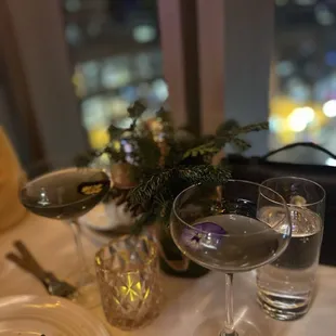 oysters and mussels, drink