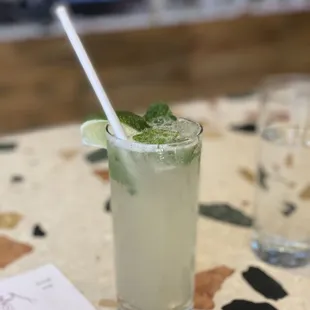 Virgin mojito