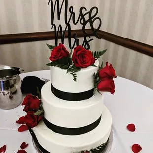 Cake by Robert's Catering