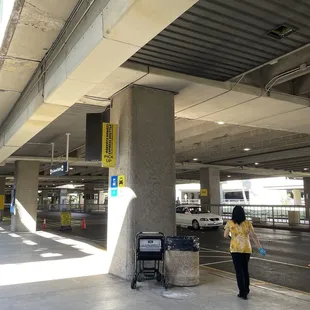 Shuttle pick up area