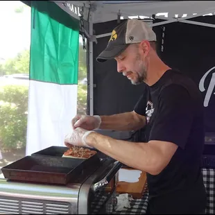 I watched Robert create my pizza and bake it in his oven, in the small pop-up restaurant he set up in the park.