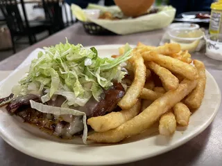 Mae's Meat Market