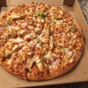 Garlic chicken pizza