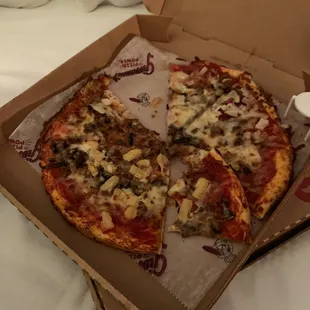 Tastes good, but kinda greasy and small.