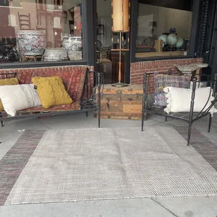 Really cool iron patio set