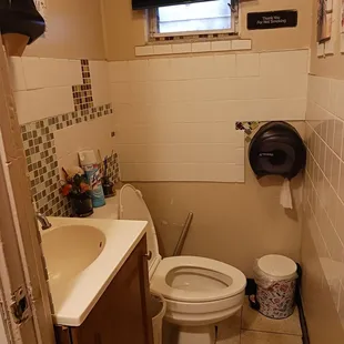 Ladies room (very small)