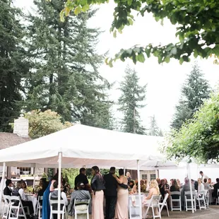 The tent looked great outside of the log cabin. Photo by Kirsten Marie Photograph