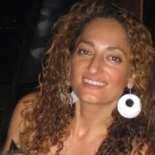 Farah F.