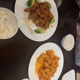 Bourbon Chicken (top), Orange Chicken (bottom)