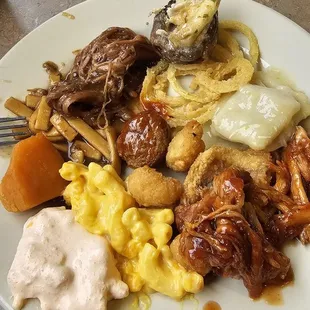 Sampling everything doesn&apos;t make a pretty plates, but it sure tastes good! #yum #ReviewsByRL