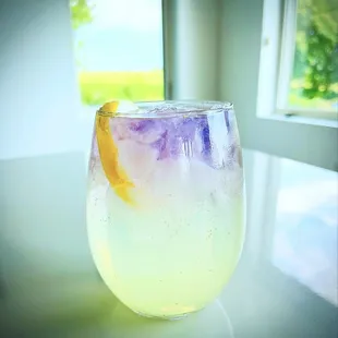 dessert, drink