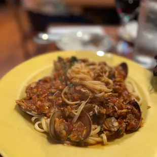 Linguine with Clams in Marinara Sauce