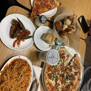 Slice of pepperoni, Linguine Shrimp, Clams and Mussels Fra Diavolo, Homemade Garlic Knots, Small 14" Pizza.