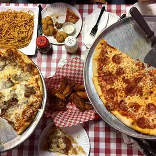 OMG. Rocco&apos;s never disappoints. Brooklyn, and a family deal. Can&apos;t beat this price for the greatest pizza.