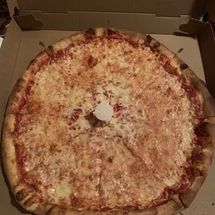 Yummmmmmmm!! A cheese pizza just for me! Lol. Actually for the family too but have to say this is my favorite pizza ever!