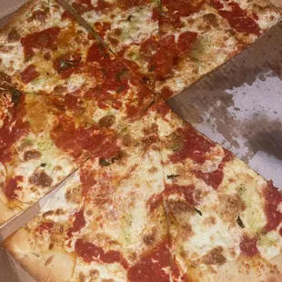 Super extra large cheese pizza. Italian seasoned to perfection.