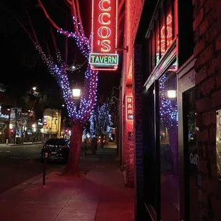 Rocco&apos;s tavern