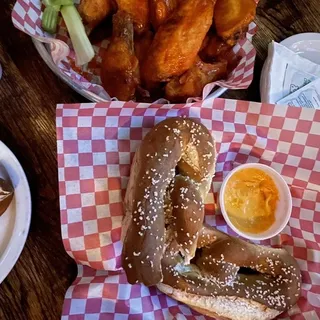 Philadelphia Soft Street Pretzel