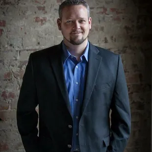 Business Headshot portraits, studio or on location.