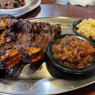 ribs, macaroni and cheese