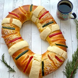 Rosca de Reyes!!
Ready beginning Wednesday 5th