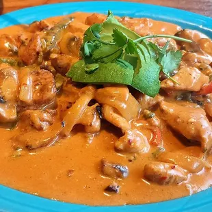 Chicken a la Crema was a big hit with the person I dined with