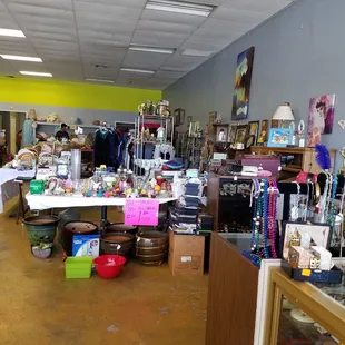 Rocio's Second Hand Store