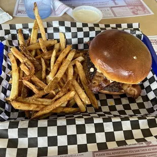 Cajun burger, smoked bacon and blue cheese