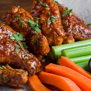 poultry, chicken wings and fried chicken, chicken wings, food, fried chicken, fried chicken wings, chicken, bbq wings, bbq chicken