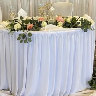 Sweetheart table