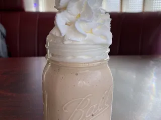 Mo's Diner & Lounge