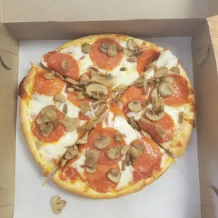 Small pepperoni and mushroom