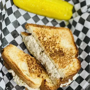 a sandwich and pickle