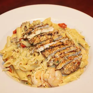 spicy chicken &amp; shrimp pasta