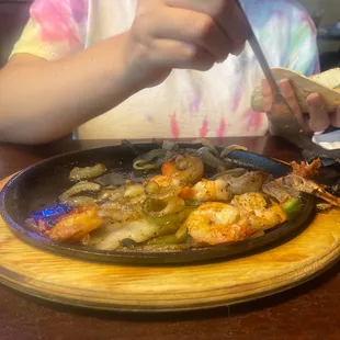 Couldn&apos;t keep the pregnant wife from attacking my fajitas‍