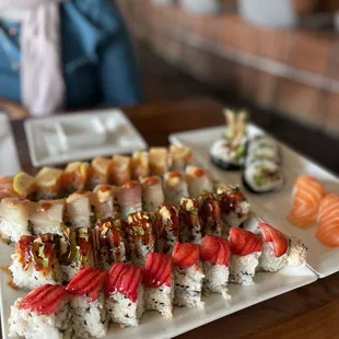 K.I.G., Strawberry Butterfish, Sunshine, Cowboy/Cowgirl, Soft-shell Crab, Salmon Sushi