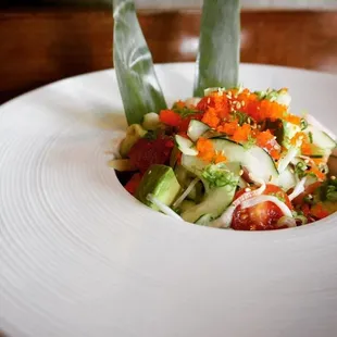 ows a plate of salad