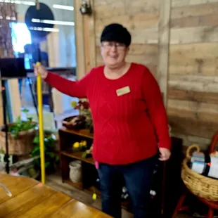 This lady is precious.  Hard working. Kind. Helpful. And works nonstop!