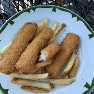 This is the food I got it is the cod I bit one one  before i took the photo