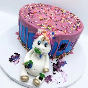 Happy unicorn birthday cake