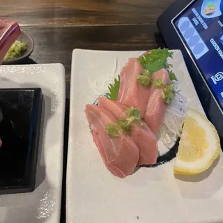 Chu Toro Sashimi (Blue Fin)