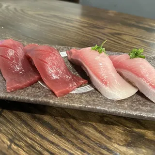 Hamachi Nigiri