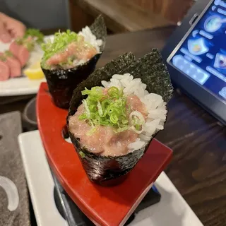 Hamachi Toro Nigiri