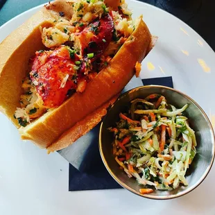Hot lobster roll