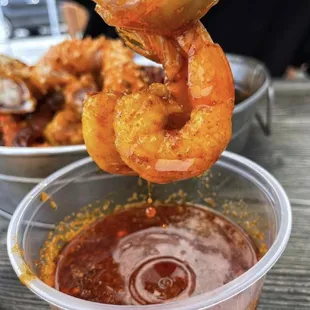 chicken wings and fried chicken, bbq wings, poultry, chicken wings, food, fried chicken wings, fried chicken, chicken, bbq chicken