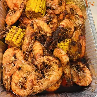 3 pounds of fire spicy shirmp and 2 side orders of corn.