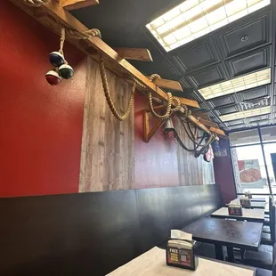 sushi and sashimi, interior